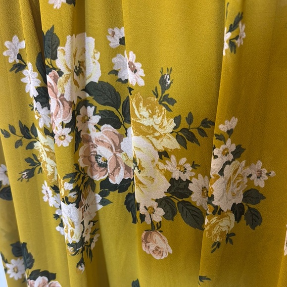 Torrid Floral V-Neck Maxi Dress - Yellow - Picture 2 of 7